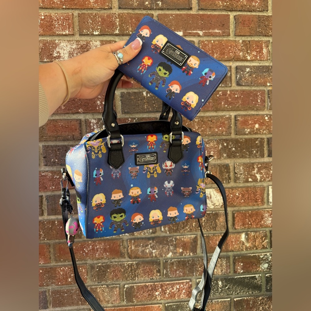 Marvel Avenger  Character Print Blue Crossbody Bag with matching wallet